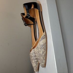 Madewell lizard pointed toe ankle strap flat shoes size 8.5